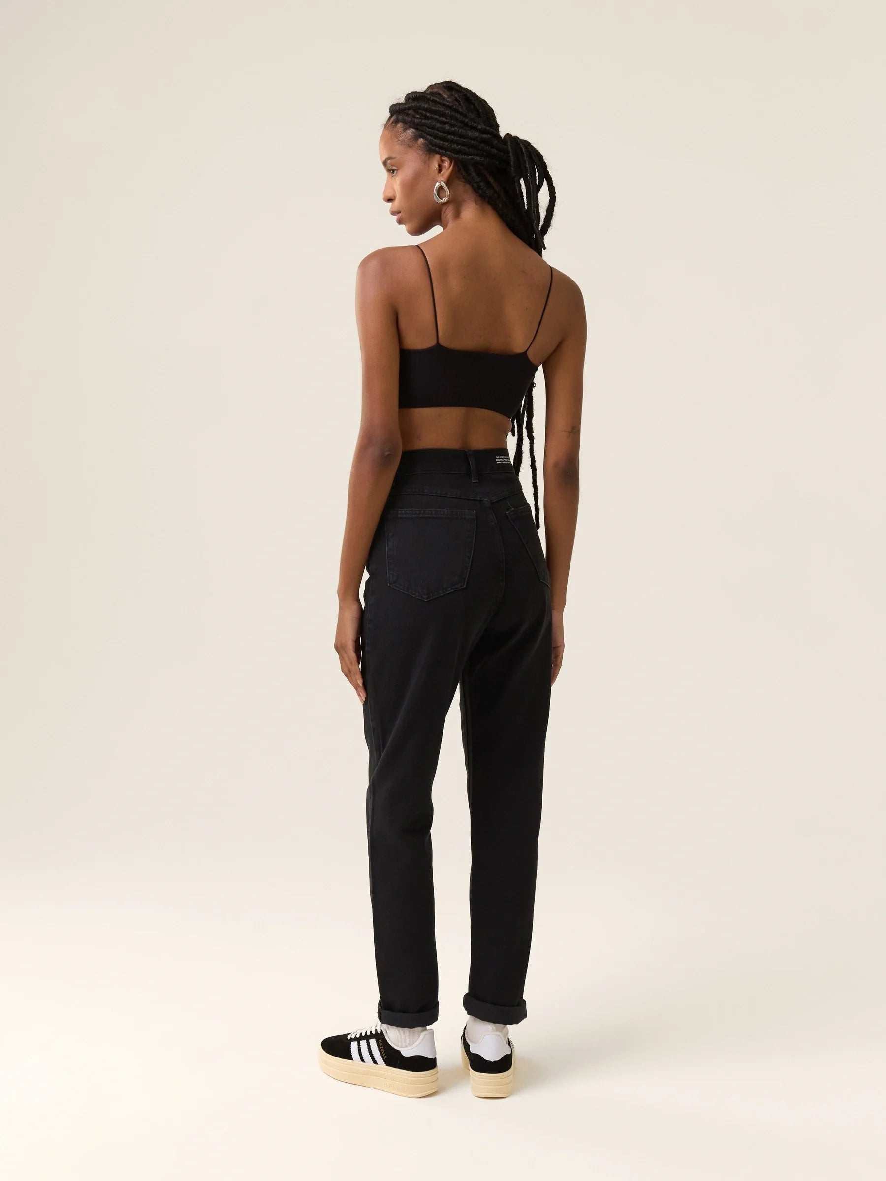 Calça Jeans Mom Jequitibá Preta