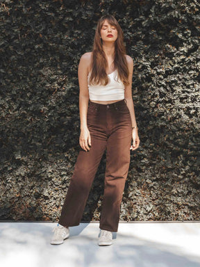 Calça Jeans Reta Araçá Marrom Escuro