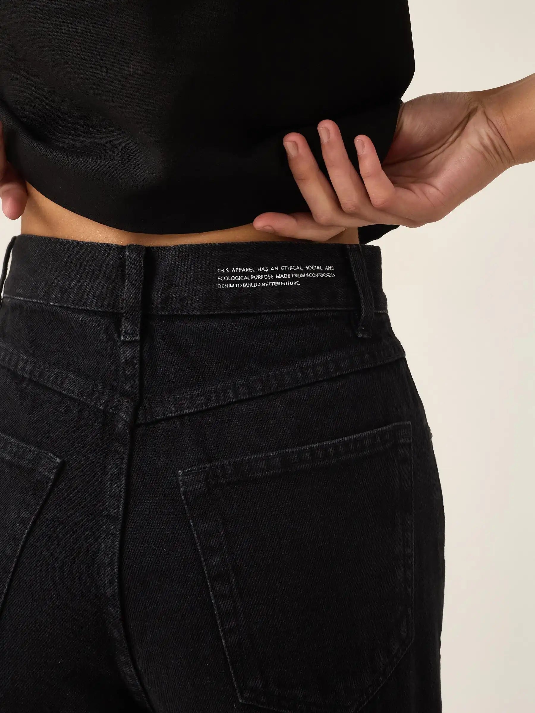 Calça Jeans Reta Araçá Preta