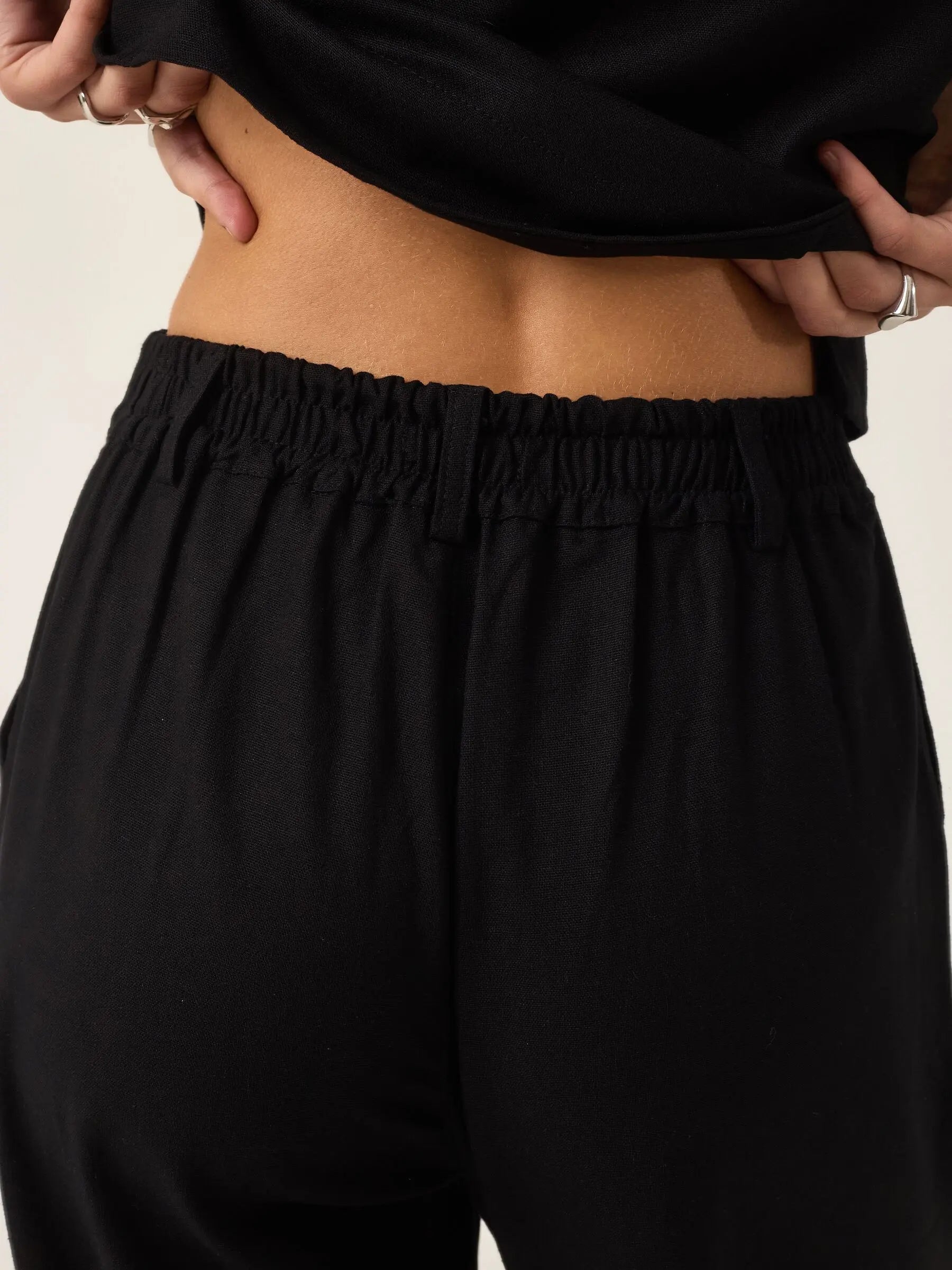 Calça Slouchy Íris Preta
